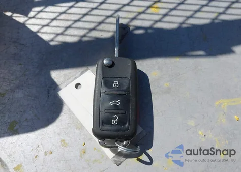 2010 Volkswagen Eos Komfort from USA, damaged, VIN WVWBA7AH5AV011180